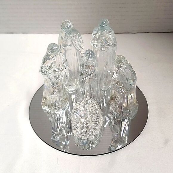 Crystaled Nativity Vintage Set With Mirror - Picture 1 of 8